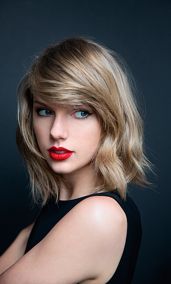 【4K60帧】泰勒·斯威夫特AMA2012现场 AI修复画质增强版